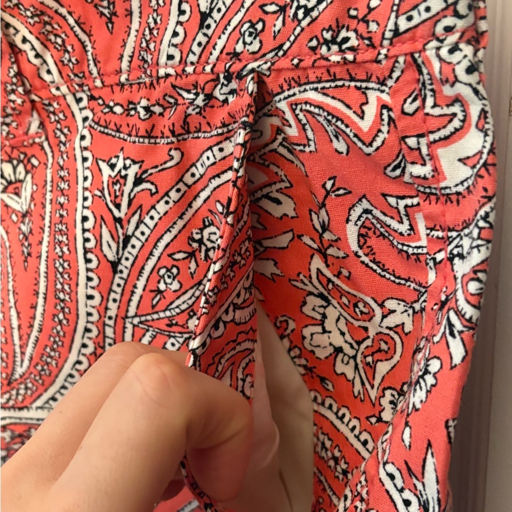 Old Navy Women's Paisley Shorts - Picture 4 of 5